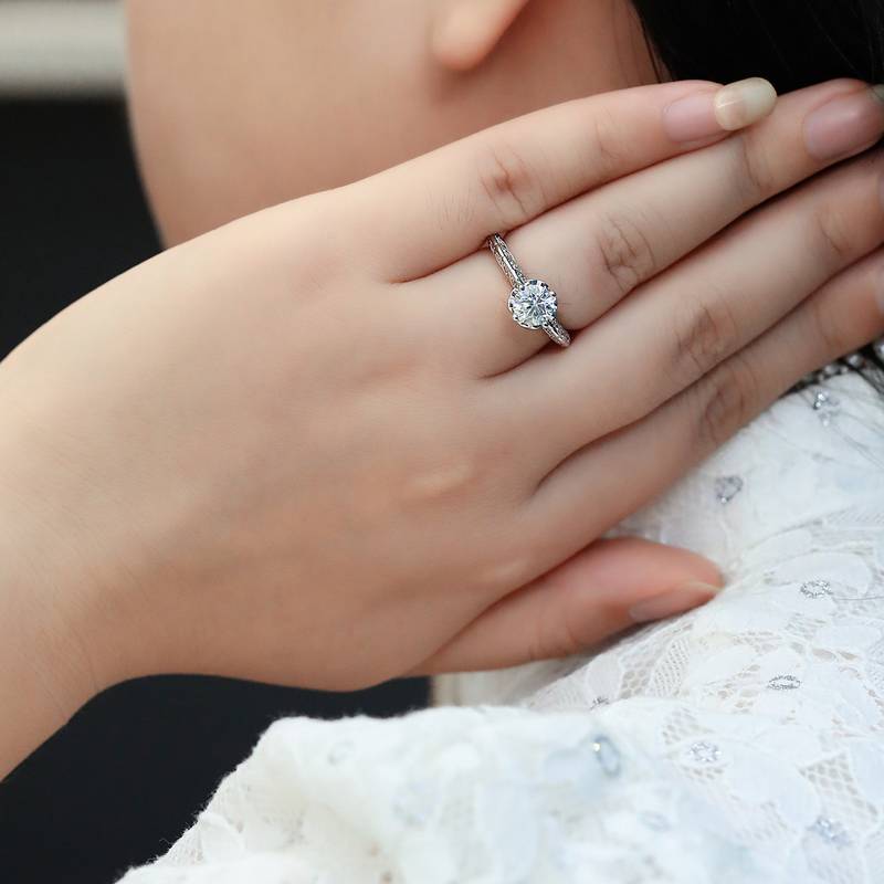 婚语S925银镀白金MoissaniteWomen's Ring1ctD级